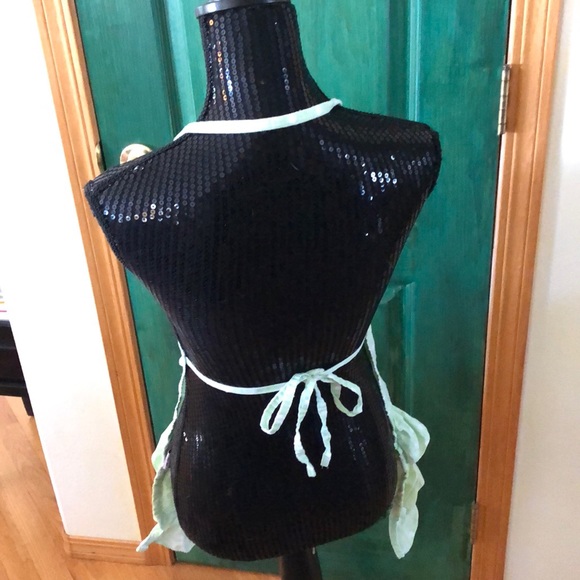 Child’s apron - Picture 3 of 8